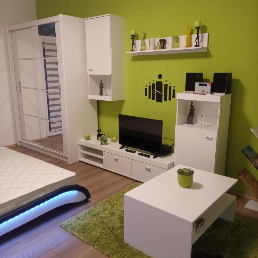 M&D Apartman Эгер Экстерьер фото